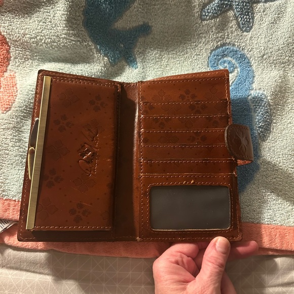 Patricia Nash Rich Brown Leather Shoulder Bag with matching wallet - Picture 11 of 15